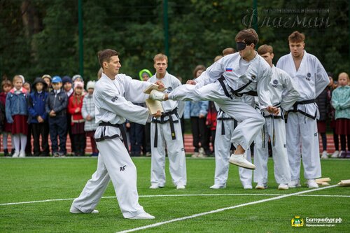 451affd75b0a6fcfc3fc9e7dbf1705ed